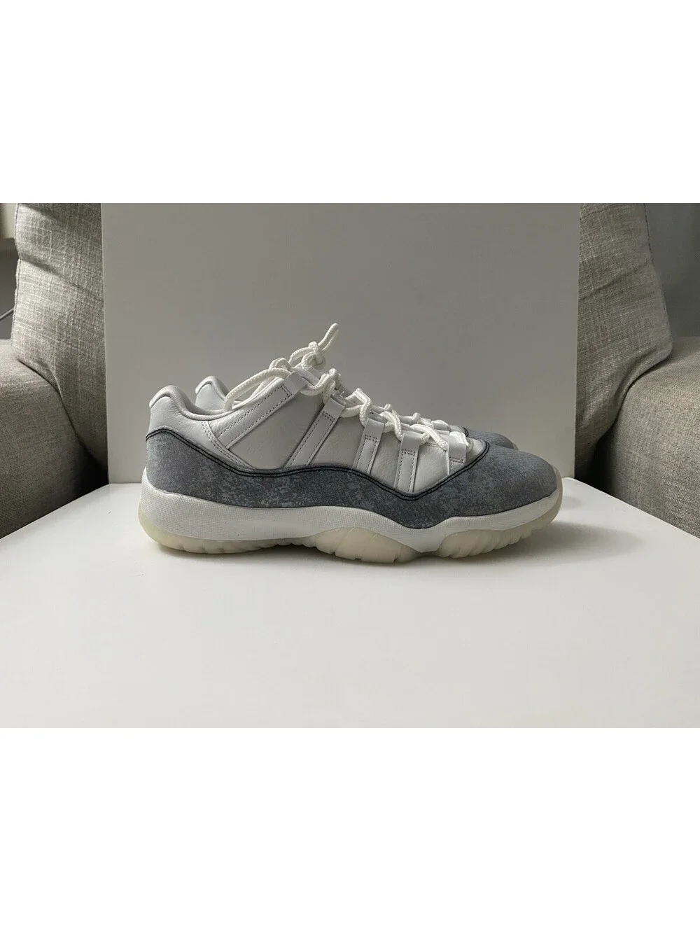Air Jordan 11 Low Year of the Snake Men’s Size 10.5 Basketball Shoes HQ7000-001